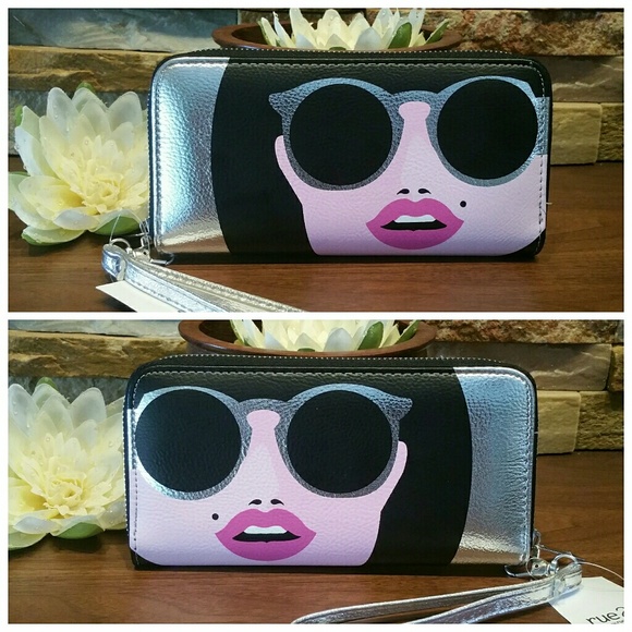 *SALE* NEW Accordion Zip Wallet, DIVA :) - Picture 2 of 3